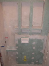 stelaż wc geberit, półki z regipsu nad stelażem, zabudował łazienki