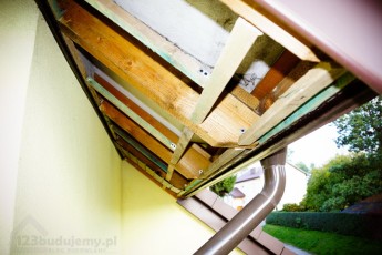 konstrukcja podbitki z łat między krokwiami, jak wymierzyć stelaż