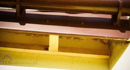 montaż podbitki pcv