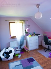 pokój dziecka, montaż huśtawki