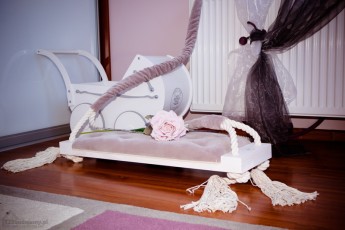 montaż huśtawki arte aria na suficie