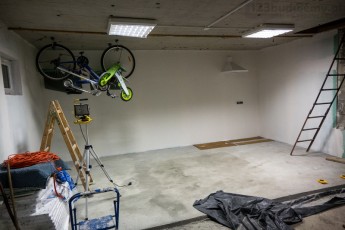 remont garażu wylewka tynki