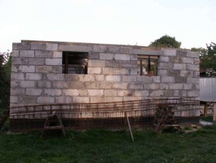 murowanie garażu z pustaków pianobetonowych