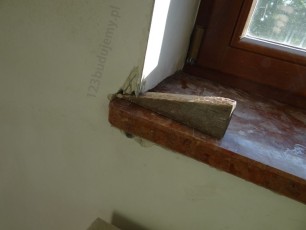 wycięcie w ścianie na parapet, montaż parapetu