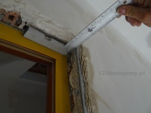 wykończenie ościeżnic po montażu drzwi wewnętrznych