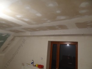 szpachlowanie sufitu dwupoziomowego