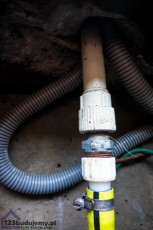 podłączenie pompy elektrycznej w studni chłonnej