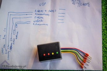 sprawdza poziom wody w szambie diody wskazują poziom zalania