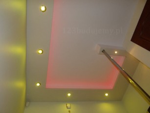 taśma led podświetlenie sufitu oświetlenie halogenowe