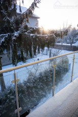 szklana balustrada, szkło, niskie temperatury zima