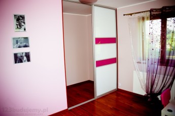 zabudowa szafy drzwi przesuwne lakobel