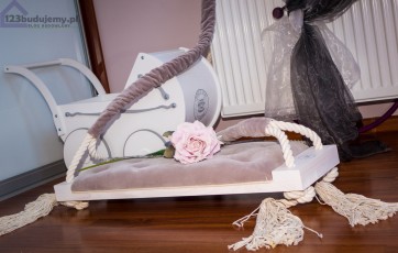 drewniana huśtawka artearia