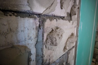 klejenie płyty kg na plackach klej gipsowy