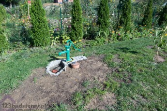 studnia abisynka obudowa z kostki granitowej