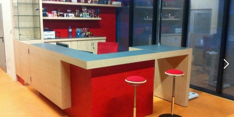 Linoleum na meblach