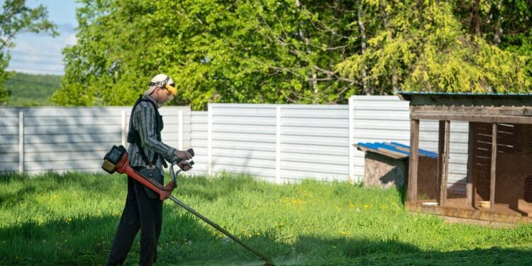 Jakie akcesoria warto dokupić do podkaszarki?