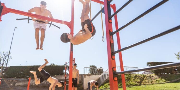 Siłownie plenerowe i street workout – aktywność na świeżym powietrzu dla każdego